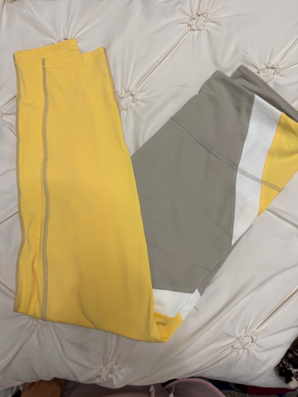 Old Navy Yellow, White & Gray Colorblock Leggings